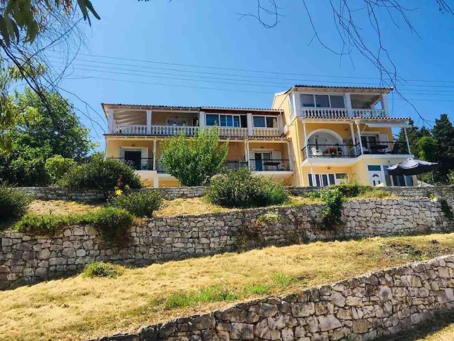 Apartament The Sea 3 *